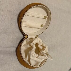 Sezane Round Tan Jewelry Case